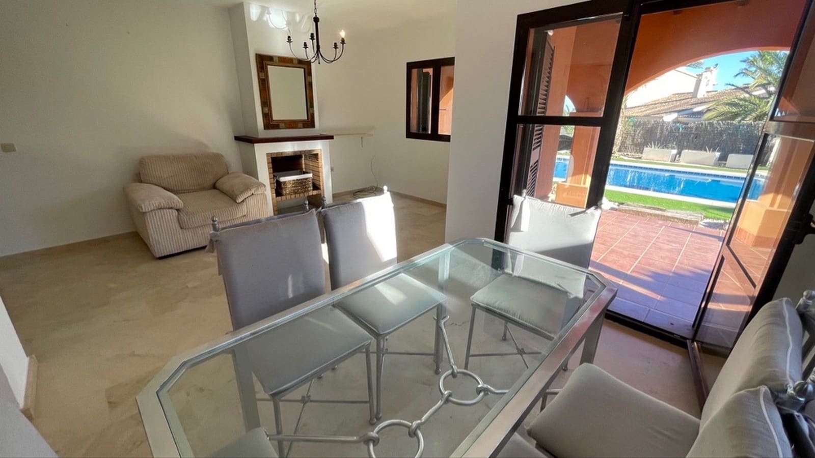 2 bedroom Semi-detached Villa for sale in Hacienda del Alamo with pool garage - € 214,950 (Ref: 9399971)