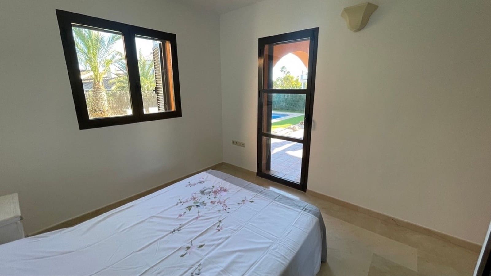 2 bedroom Semi-detached Villa for sale in Hacienda del Alamo with pool garage - € 214,950 (Ref: 9399971)