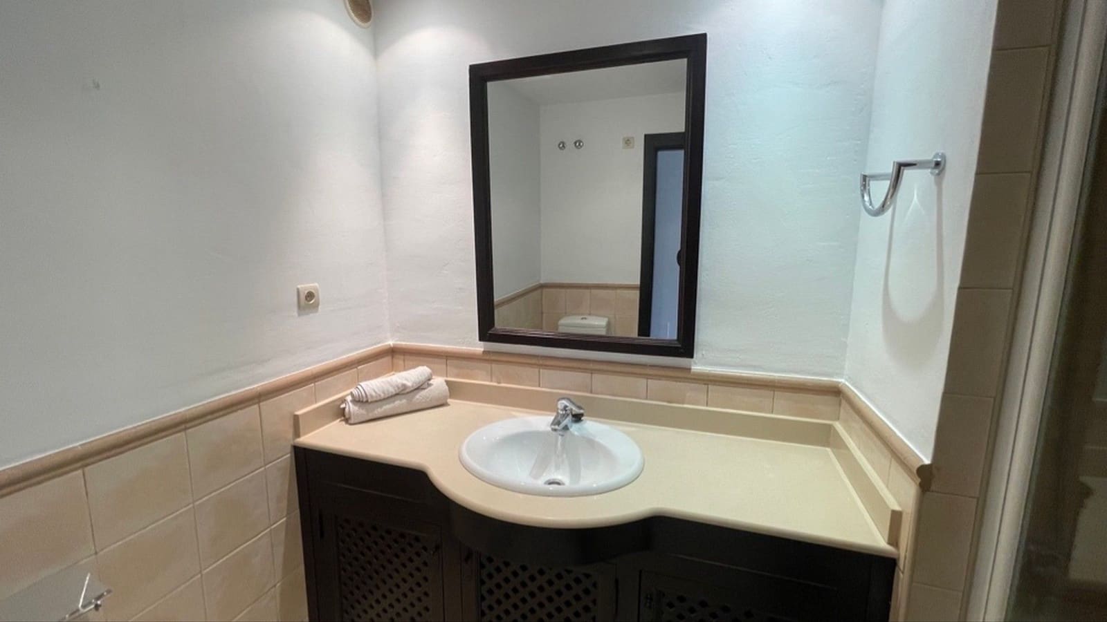 2 bedroom Semi-detached Villa for sale in Hacienda del Alamo with pool garage - € 214,950 (Ref: 9399971)