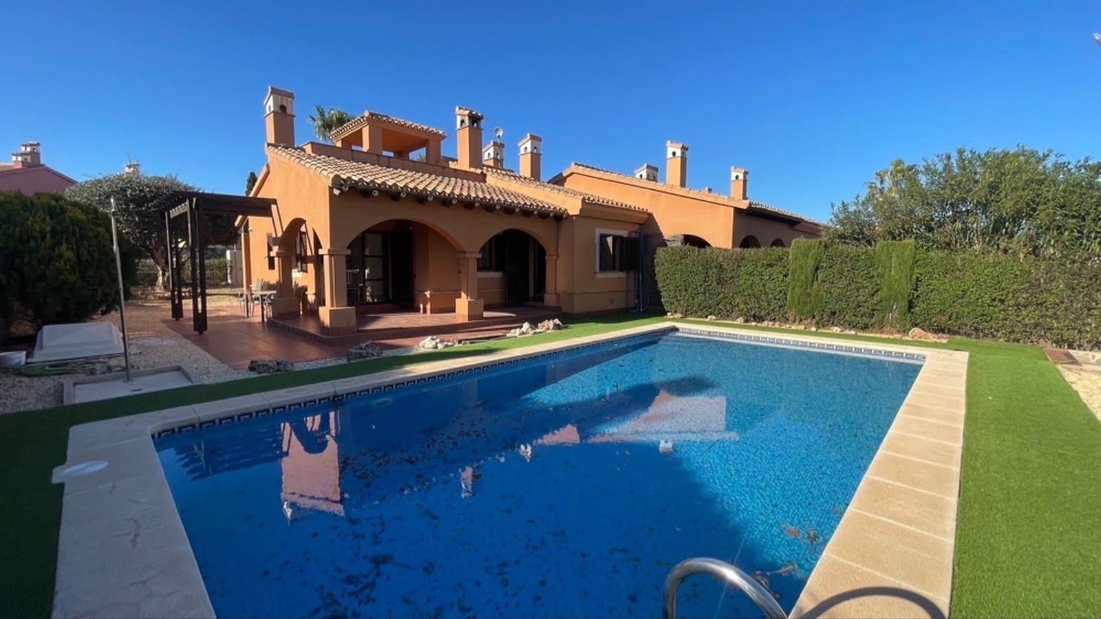 2 bedroom Semi-detached Villa for sale in Hacienda del Alamo with pool garage - € 214,950 (Ref: 9399971)