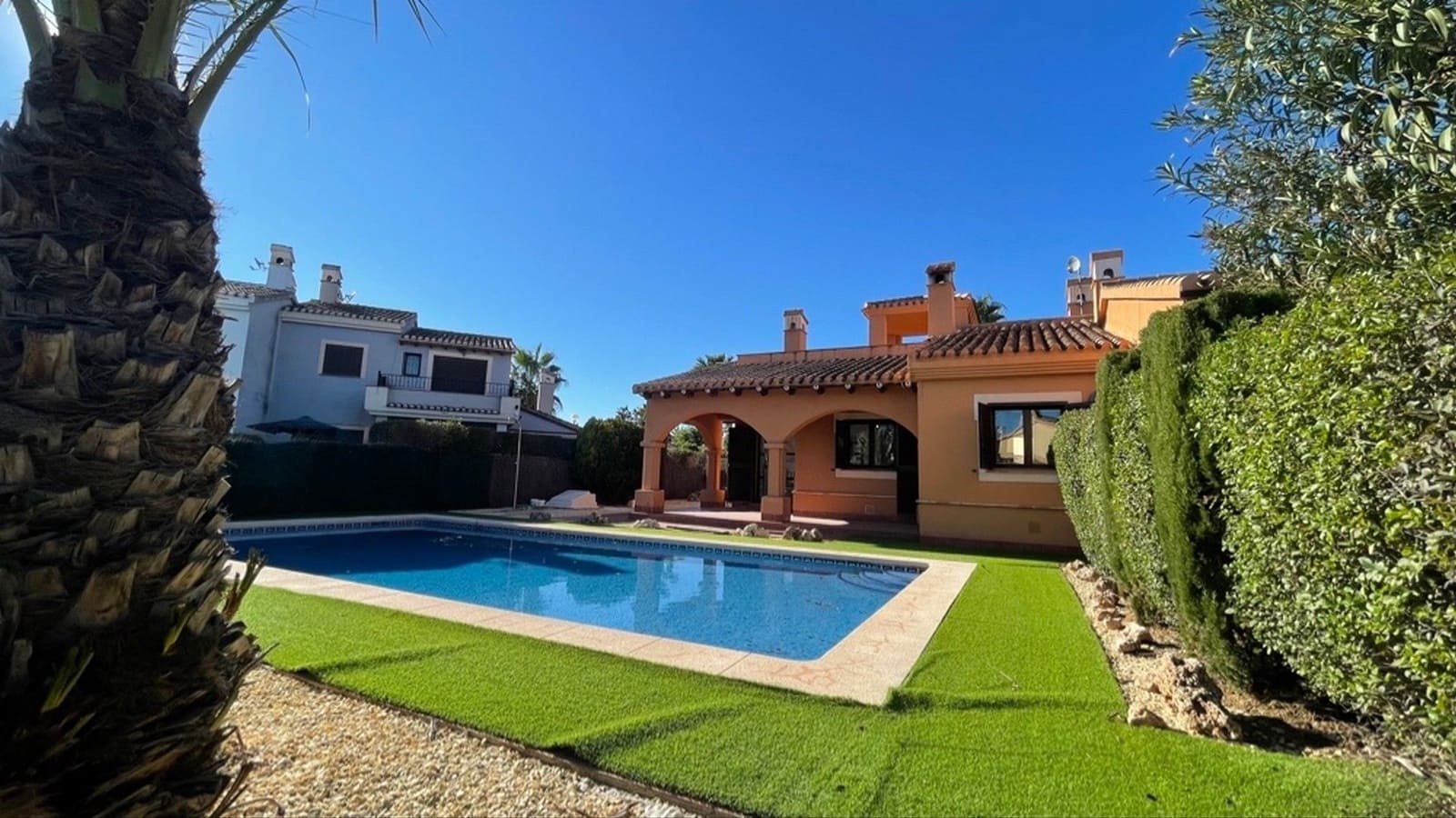 2 bedroom Semi-detached Villa for sale in Hacienda del Alamo with pool garage - € 214,950 (Ref: 9399971)