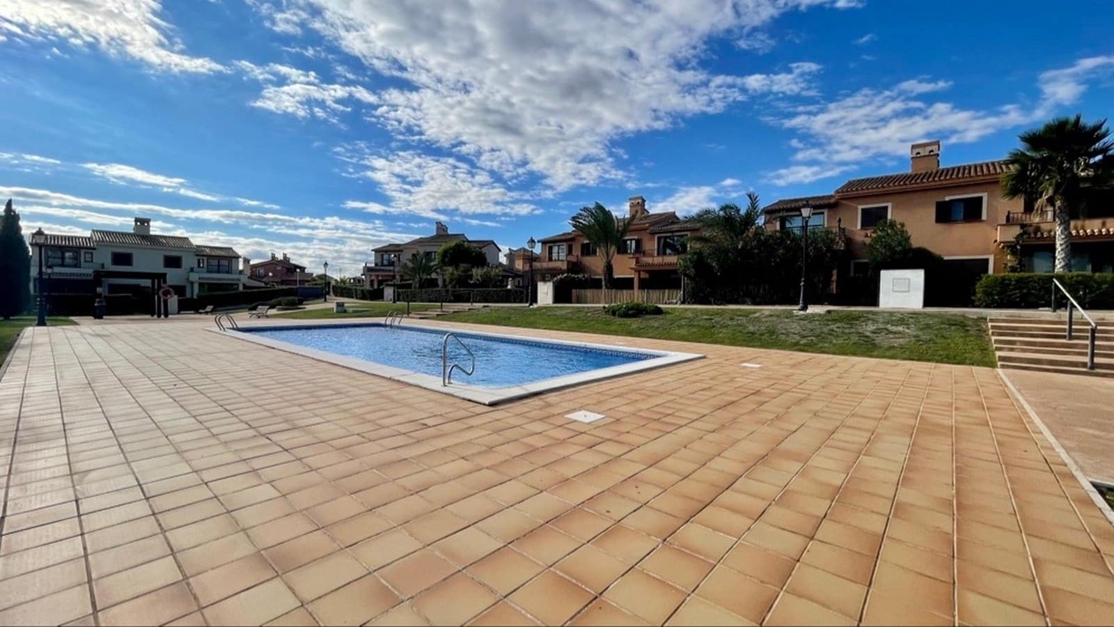 3 bedroom Semi-detached Villa for sale in Hacienda del Alamo with pool garage - € 209,000 (Ref: 9402751)