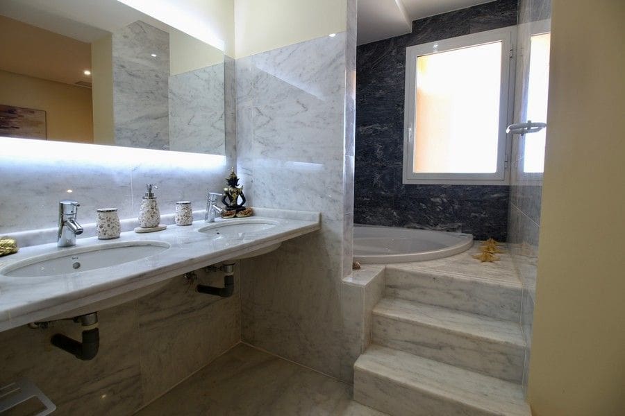 2 soveværelse Lejlighed til salg i Hacienda del Alamo med garage - € 179.900 (Ref: 9442012)