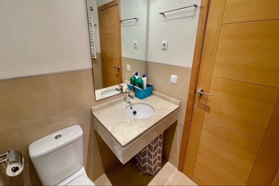 2 soveværelse Lejlighed til salg i Hacienda del Alamo med garage - € 145.500 (Ref: 9447035)