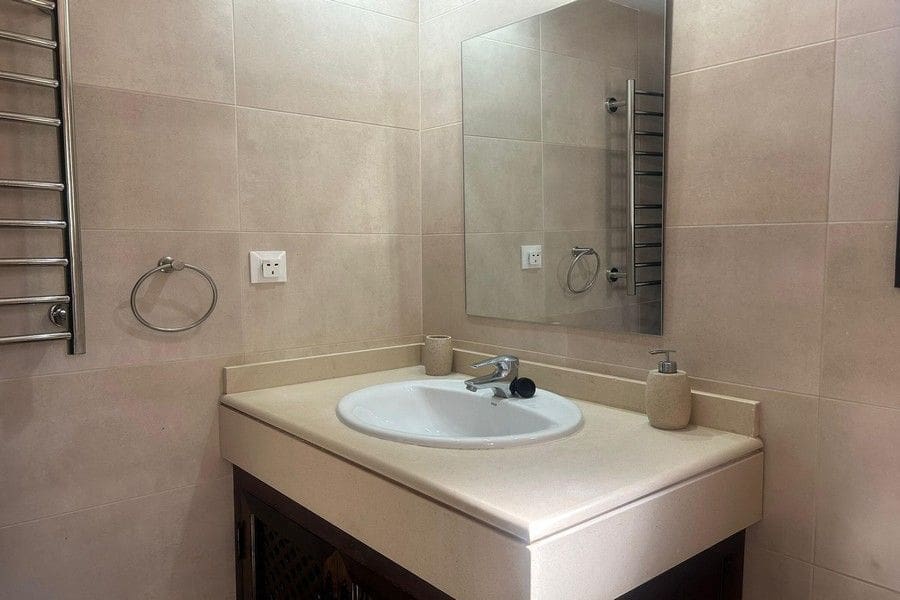 3 bedroom Villa for sale in Hacienda del Alamo with pool - € 380,000 (Ref: 9490882)