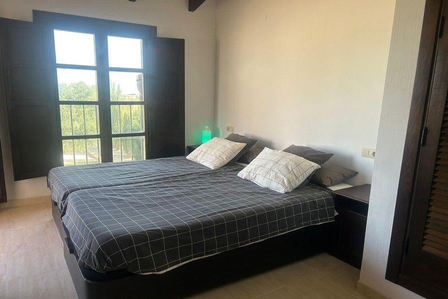 3 bedroom Villa for sale in Hacienda del Alamo with pool - € 380,000 (Ref: 9490882)