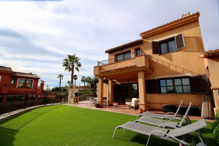 3 soveværelse Semi-Rækkehus til salg i Fuente Alamo de Murcia med swimmingpool garage - € 249.000 (Ref: 9563748)