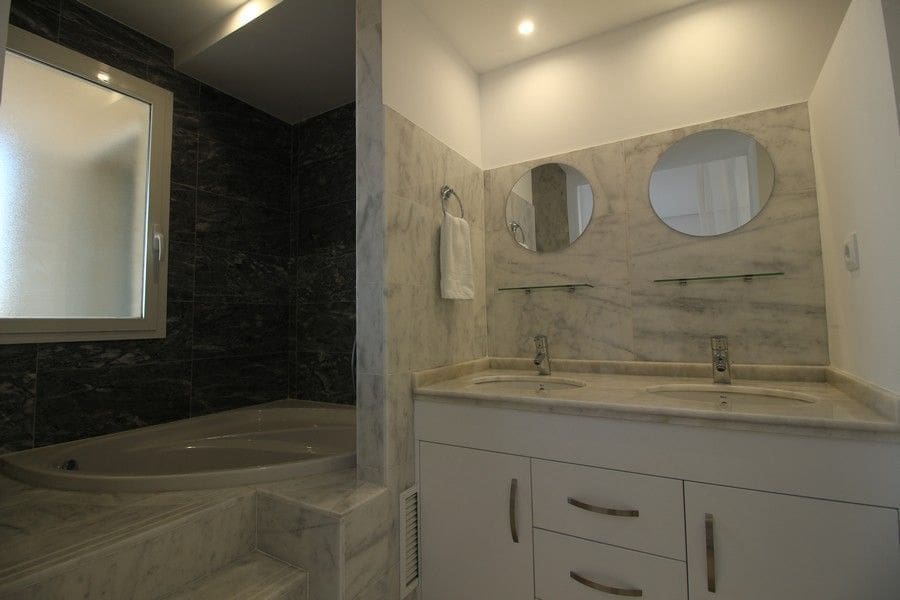 2 bedroom Apartment for sale in Hacienda del Alamo with garage - € 159,900 (Ref: 9566743)