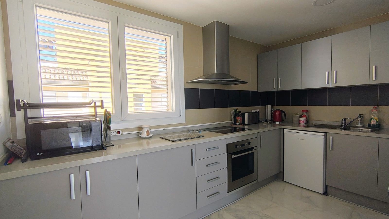 2 bedroom Apartment for sale in Hacienda del Alamo with pool garage - € 209,000 (Ref: 9643491)