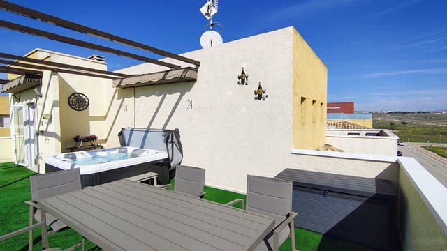 2 slaapkamer Penthouse te koop in Hacienda del Alamo, Fuente Alamo de Murcia met zwembad garage - € 199.950 (Ref: 9643491)