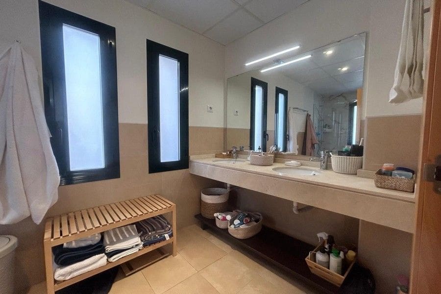 3 bedroom Apartment for sale in Hacienda del Alamo with garage - € 210,000 (Ref: 9654472)