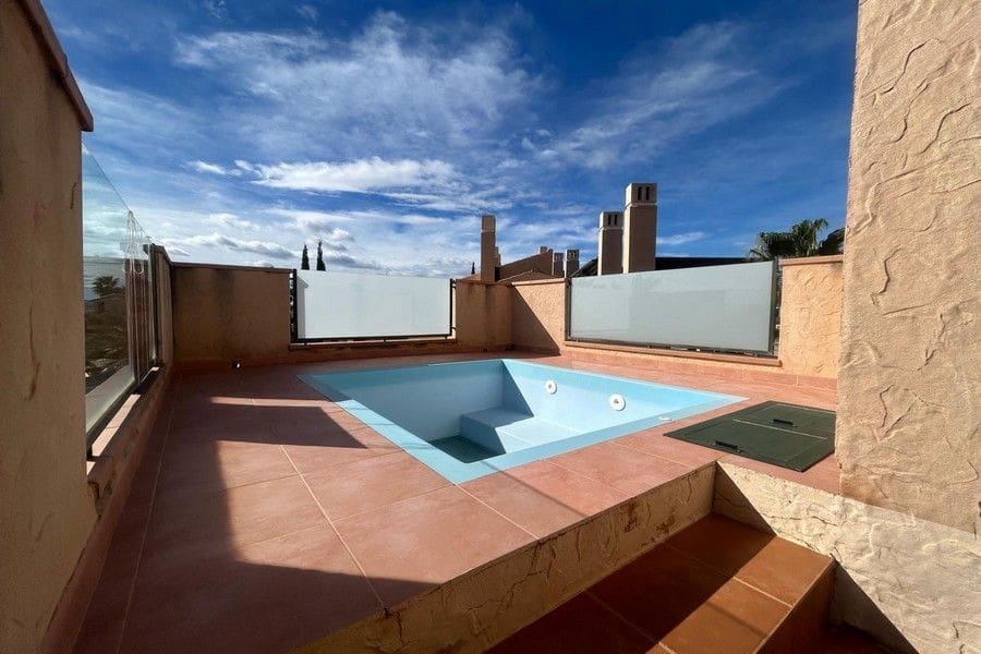 3 bedroom Apartment for sale in Hacienda del Alamo with garage - € 210,000 (Ref: 9654472)