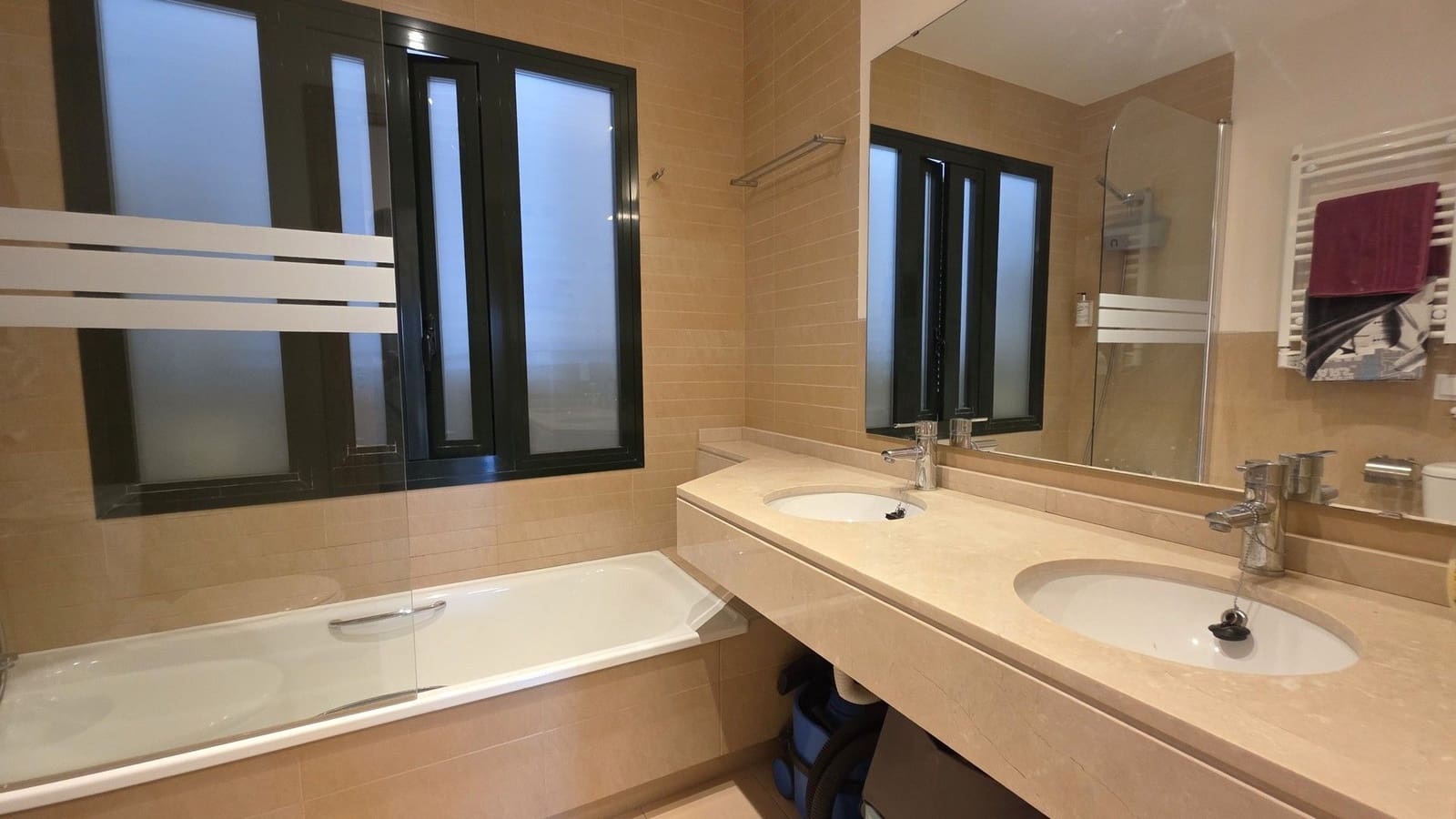 2 bedroom Apartment for sale in Hacienda del Alamo with pool garage - € 152,000 (Ref: 9688741)