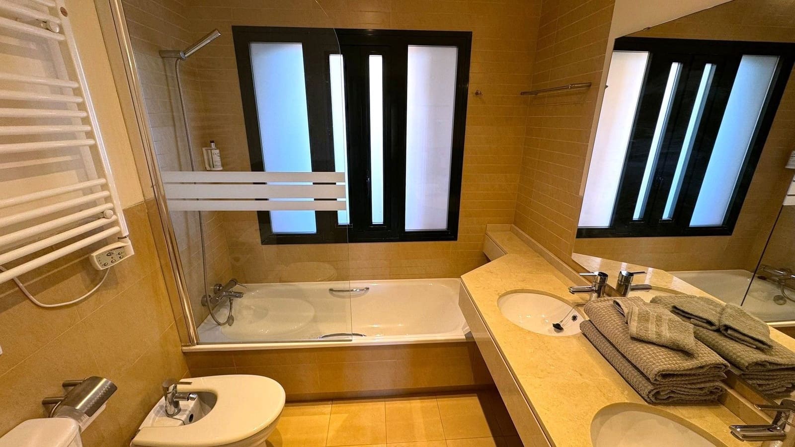 2 bedroom Apartment for sale in Hacienda del Alamo with pool garage - € 152,000 (Ref: 9688741)