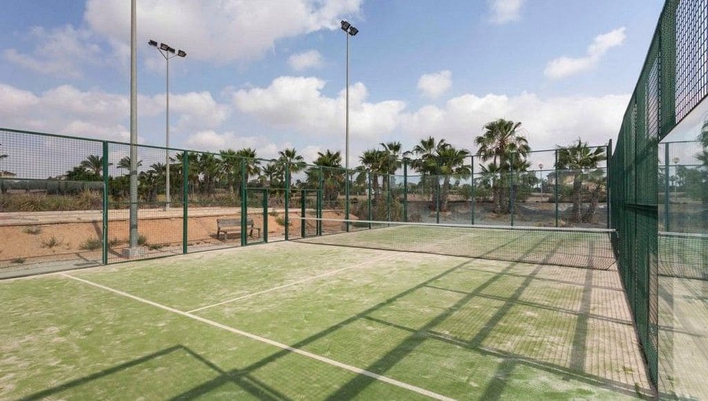 3 bedroom Apartment for sale in Hacienda del Alamo with garage - € 219,900 (Ref: 9731471)