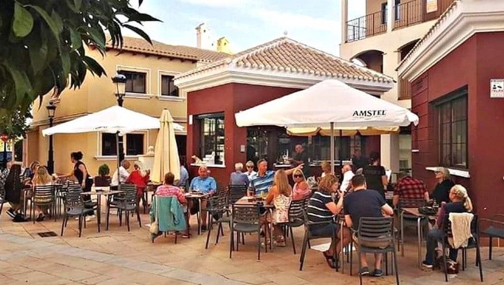 3 bedroom Apartment for sale in Hacienda del Alamo with garage - € 219,900 (Ref: 9731471)