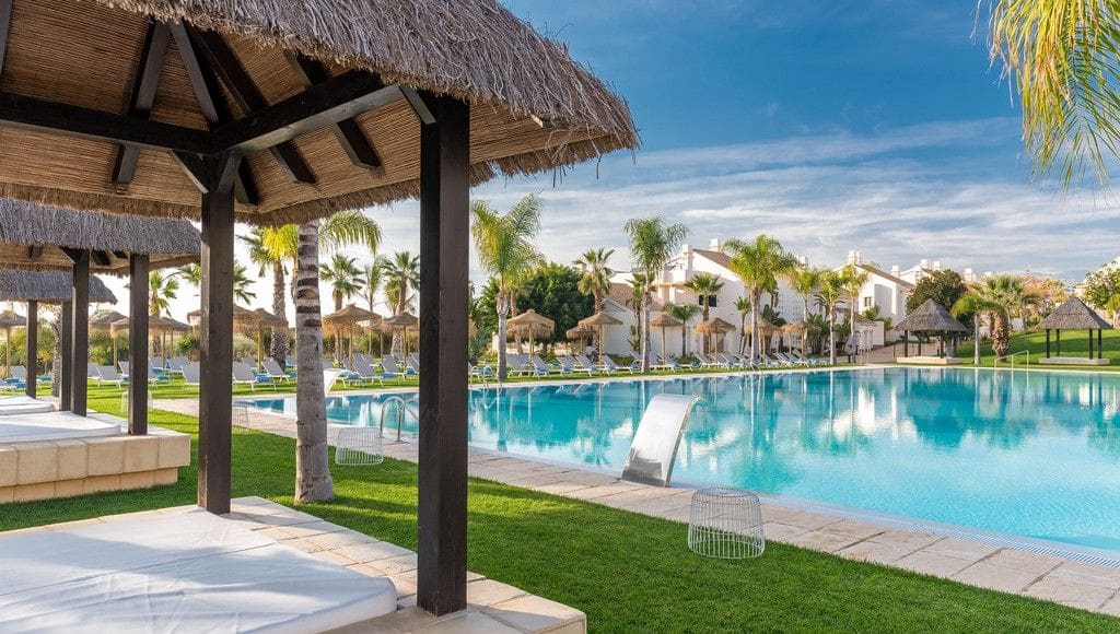 3 bedroom Apartment for sale in Hacienda del Alamo with garage - € 219,900 (Ref: 9731471)