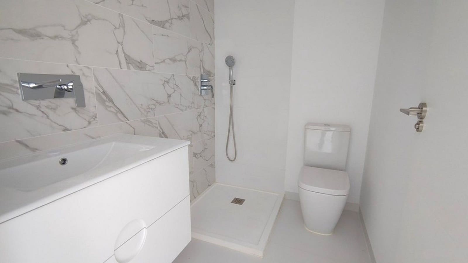 Apartamento de 2 habitaciones en San Miguel de Salinas en venta con piscina - 199.000 € (Ref: 9753527)