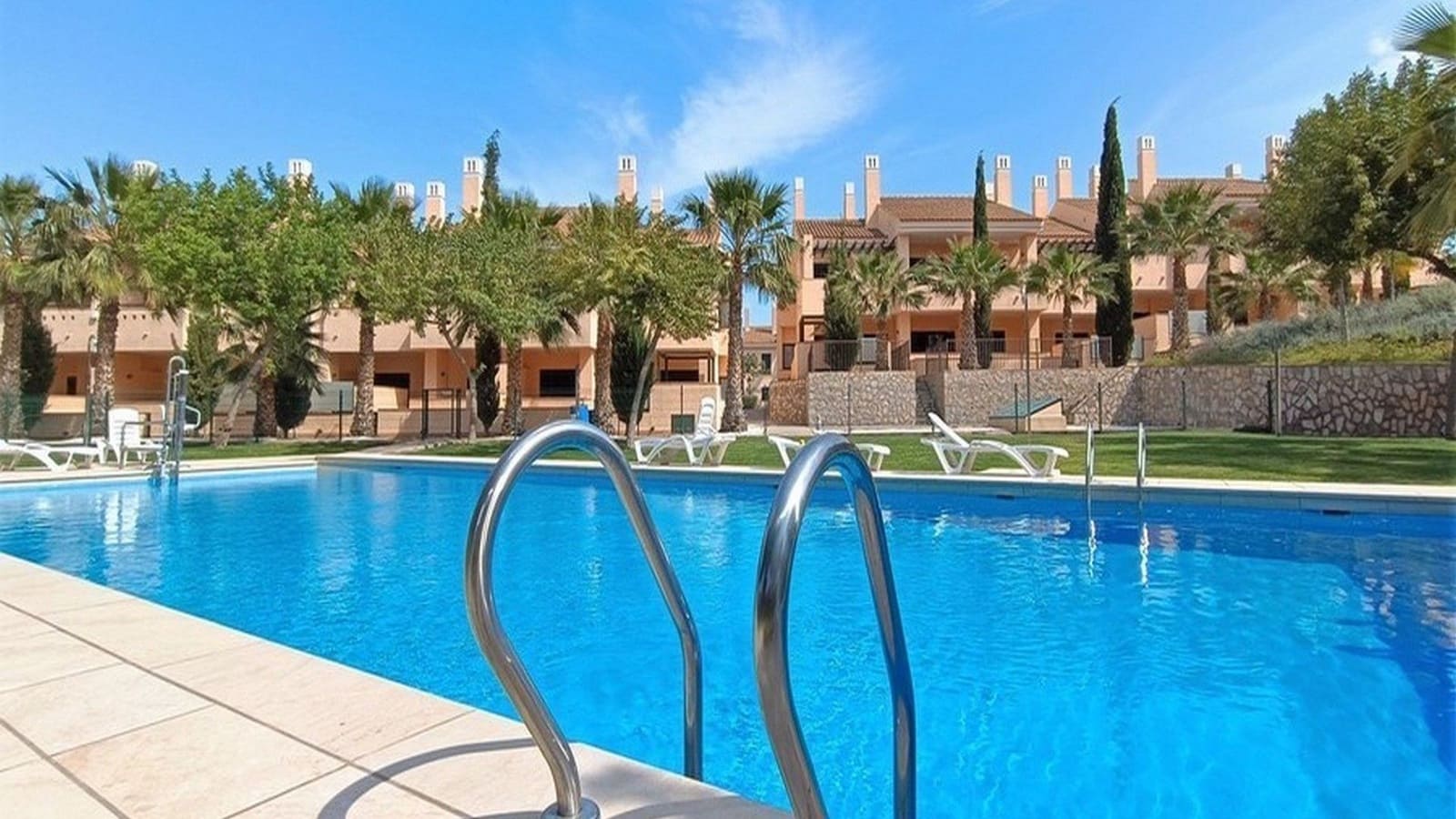 Apartamento de 2 habitaciones en Hacienda del Alamo en venta con garaje - 195.000 € (Ref: 9756717)