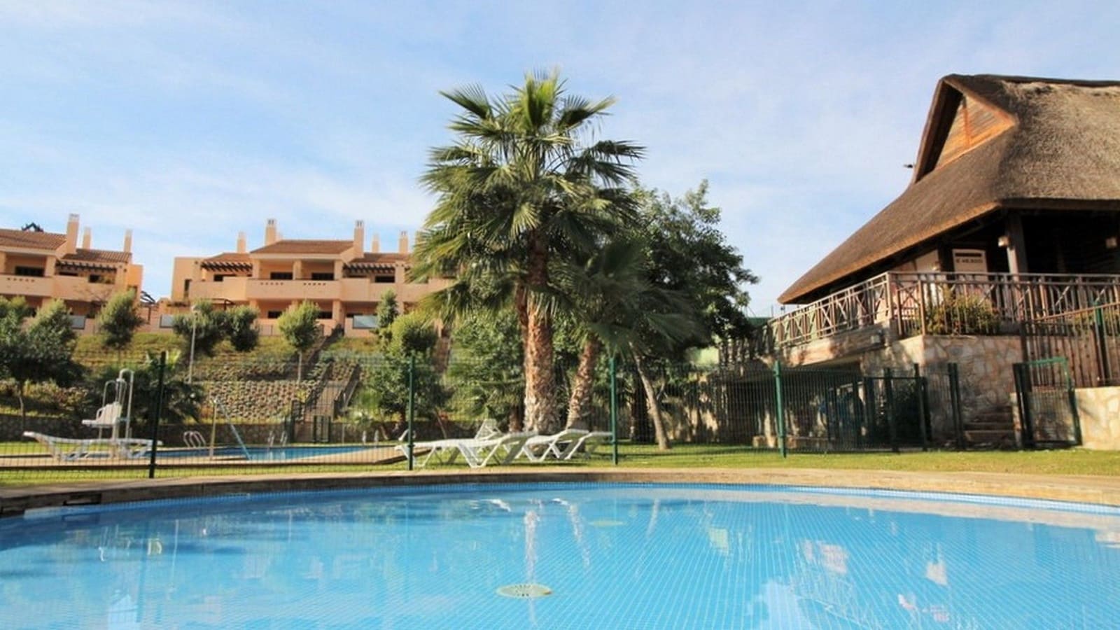 Apartamento de 2 habitaciones en Hacienda del Alamo en venta con garaje - 195.000 € (Ref: 9756717)