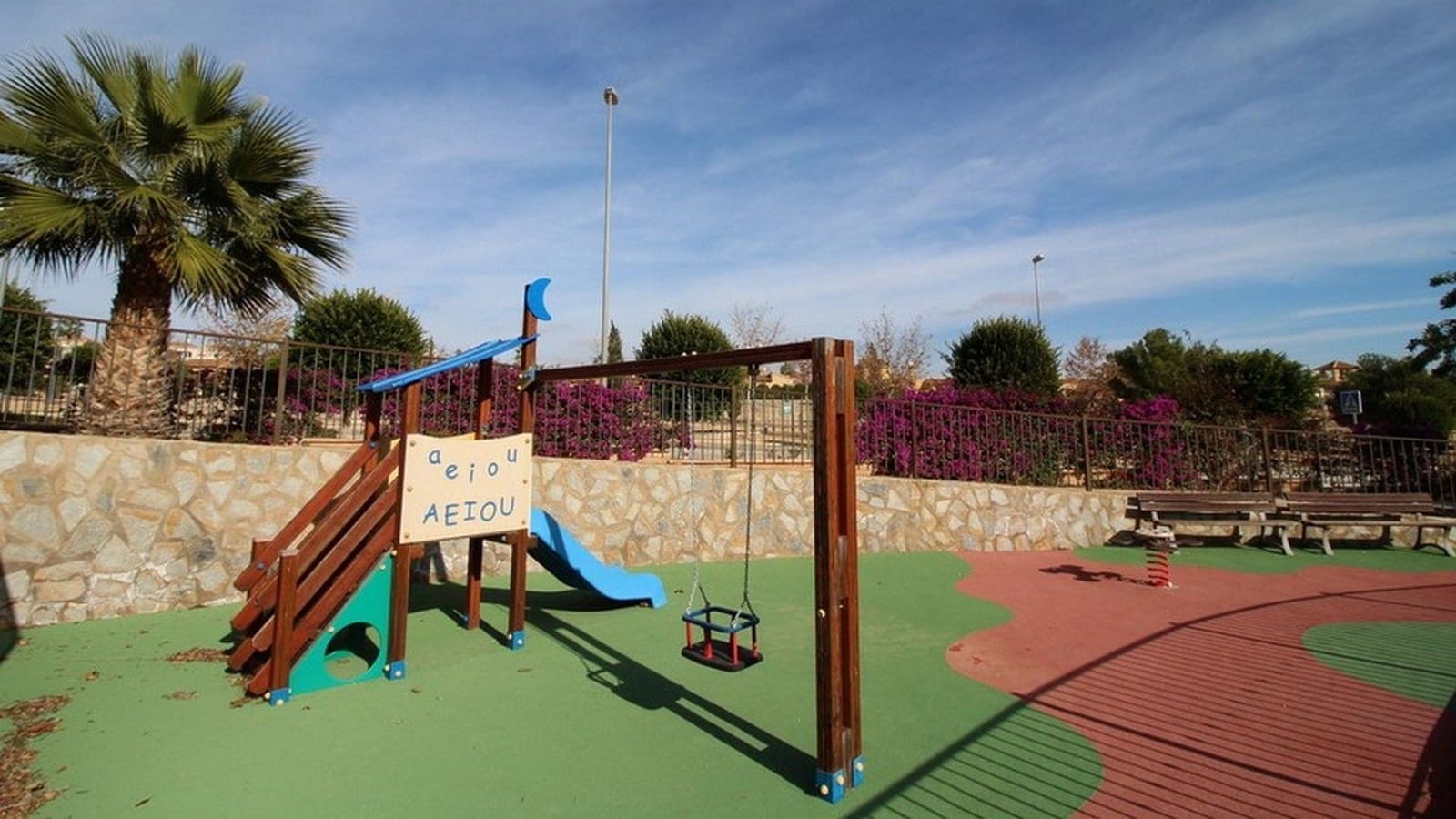 Apartamento de 2 habitaciones en Hacienda del Alamo en venta con garaje - 195.000 € (Ref: 9756717)