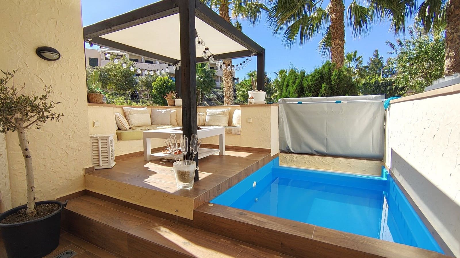 Apartamento de 2 habitaciones en Hacienda del Alamo en venta con garaje - 195.000 € (Ref: 9756717)