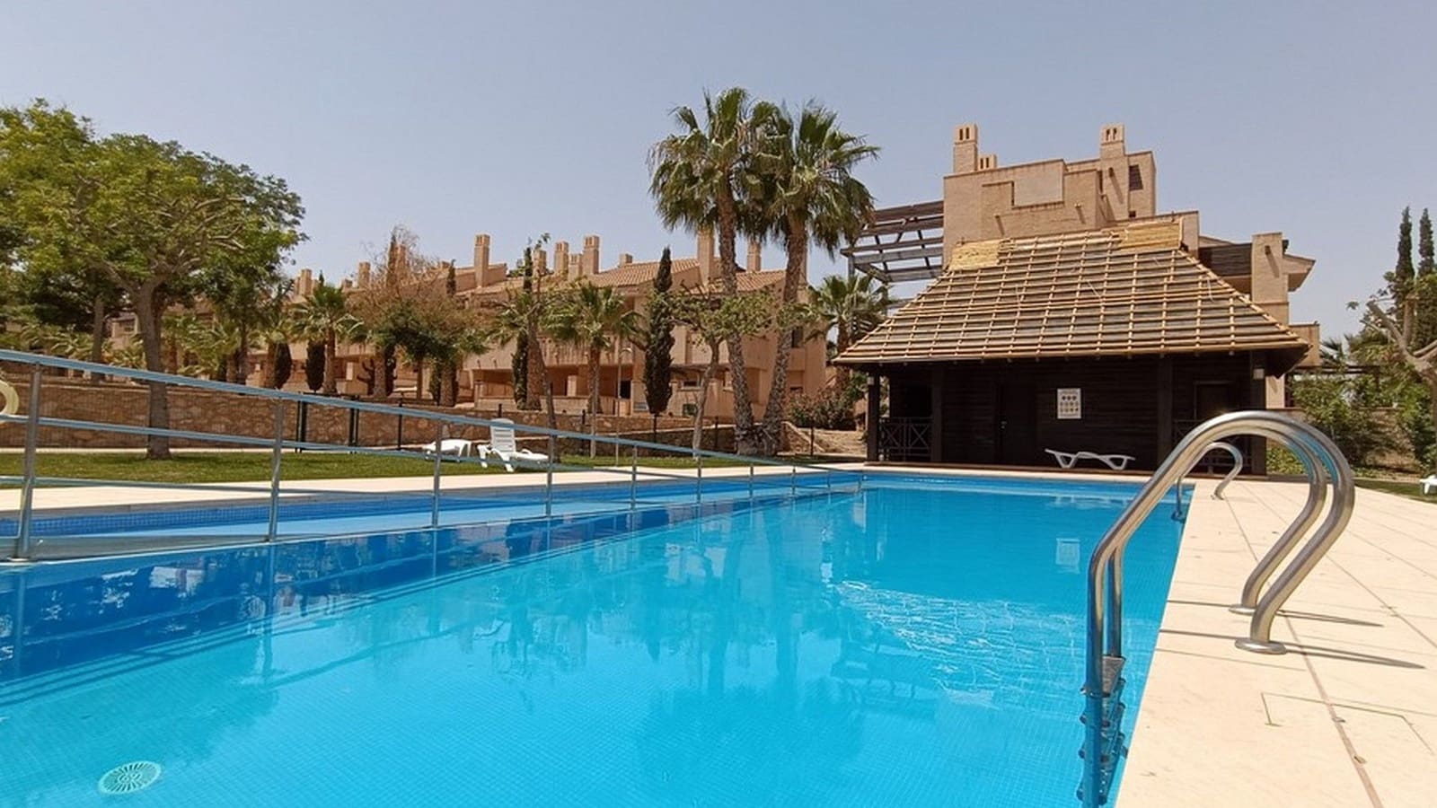 Apartamento de 2 habitaciones en Hacienda del Alamo en venta con garaje - 195.000 € (Ref: 9756717)