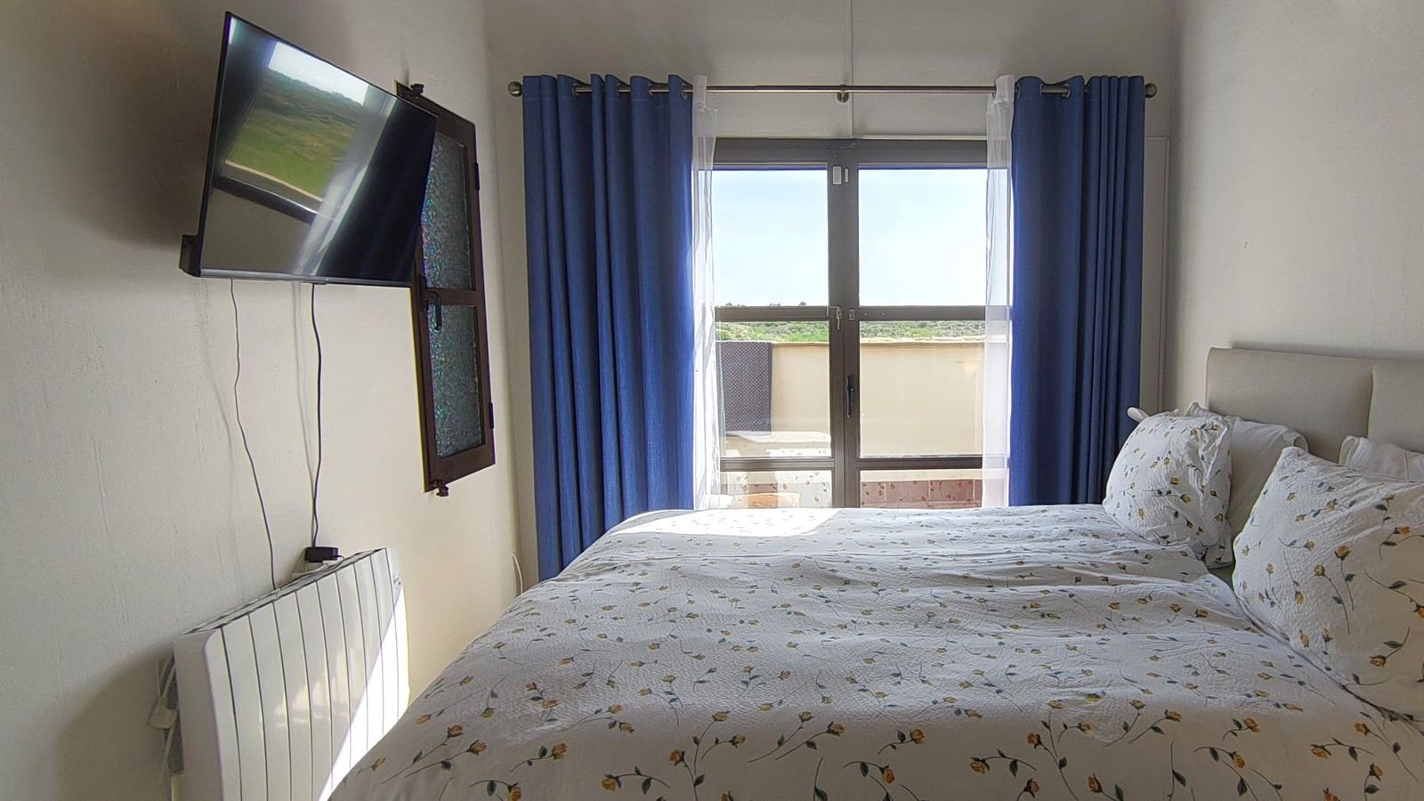 3 makuuhuone Huvila myytävänä paikassa Hacienda del Alamo mukana uima-altaan 
autotalli - 430 000 € (Ref: 9800815)