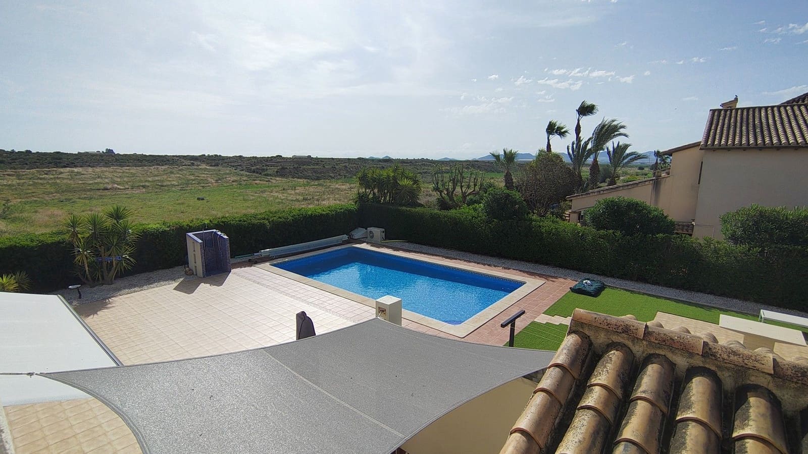 3 makuuhuone Huvila myytävänä paikassa Hacienda del Alamo mukana uima-altaan 
autotalli - 430 000 € (Ref: 9800815)