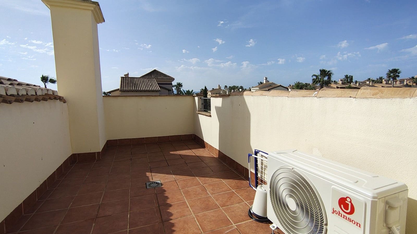 3 makuuhuone Huvila myytävänä paikassa Hacienda del Alamo mukana uima-altaan 
autotalli - 430 000 € (Ref: 9800815)