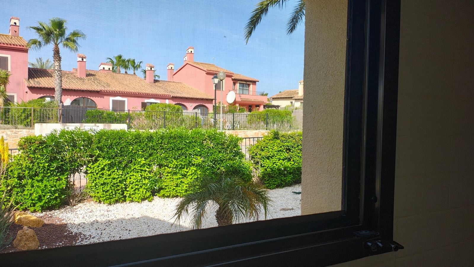 3 makuuhuone Huvila myytävänä paikassa Hacienda del Alamo mukana uima-altaan 
autotalli - 430 000 € (Ref: 9800815)