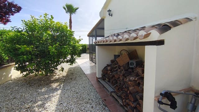 3 makuuhuone Huvila myytävänä paikassa Hacienda del Alamo, Fuente Alamo de Murcia mukana uima-altaan 
autotalli - 430 000 € (Ref: 9800815)