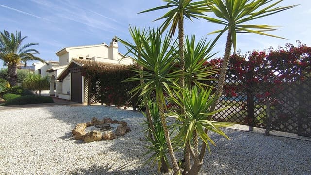 3 soverom Villa til salgs i Hacienda del Alamo, Fuente Alamo de Murcia med svømmebasseng garasje - € 430 000 (Ref: 9800815)