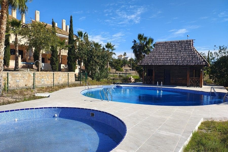 2 slaapkamer Appartement te koop in Hacienda del Alamo met garage - € 170.000 (Ref: 9805696)