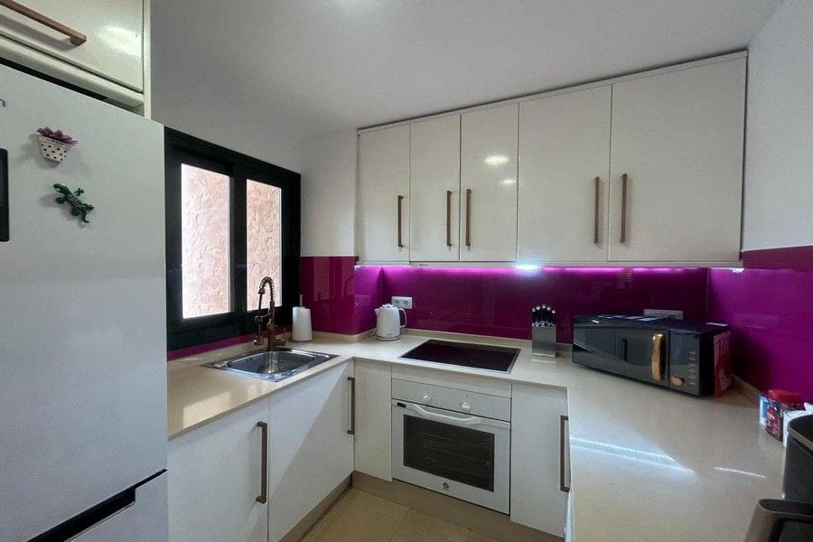 2 slaapkamer Appartement te koop in Hacienda del Alamo met garage - € 170.000 (Ref: 9805696)