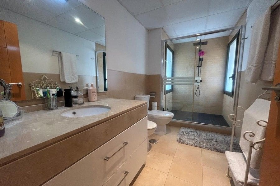 2 slaapkamer Appartement te koop in Hacienda del Alamo met garage - € 170.000 (Ref: 9805696)