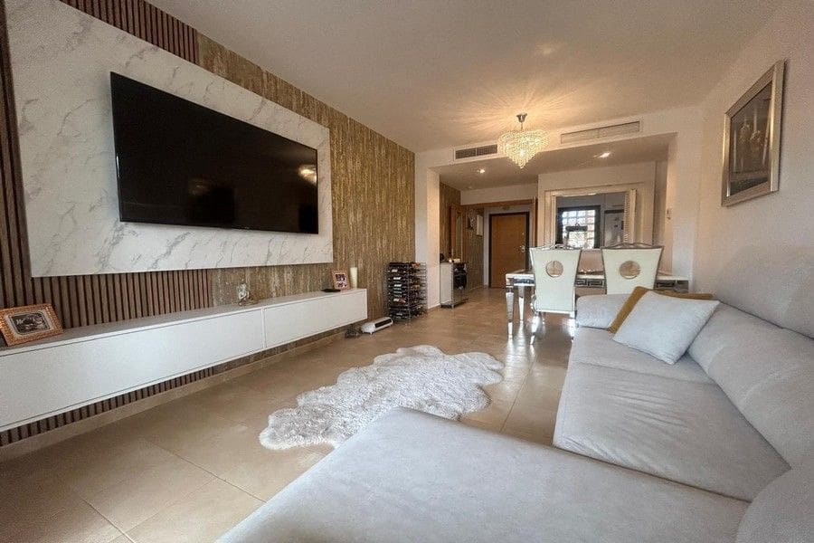 2 slaapkamer Appartement te koop in Hacienda del Alamo met garage - € 170.000 (Ref: 9805696)