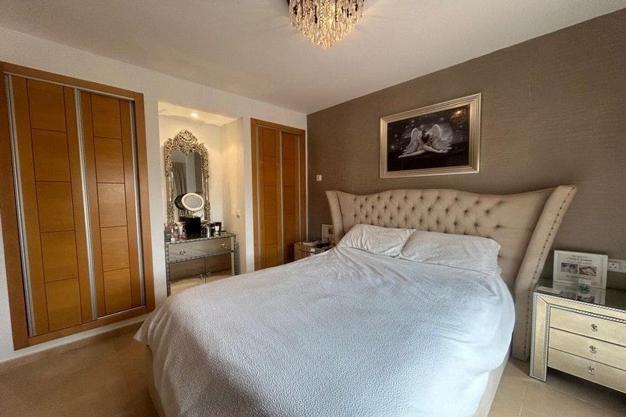 2 slaapkamer Appartement te koop in Hacienda del Alamo met garage - € 170.000 (Ref: 9805696)