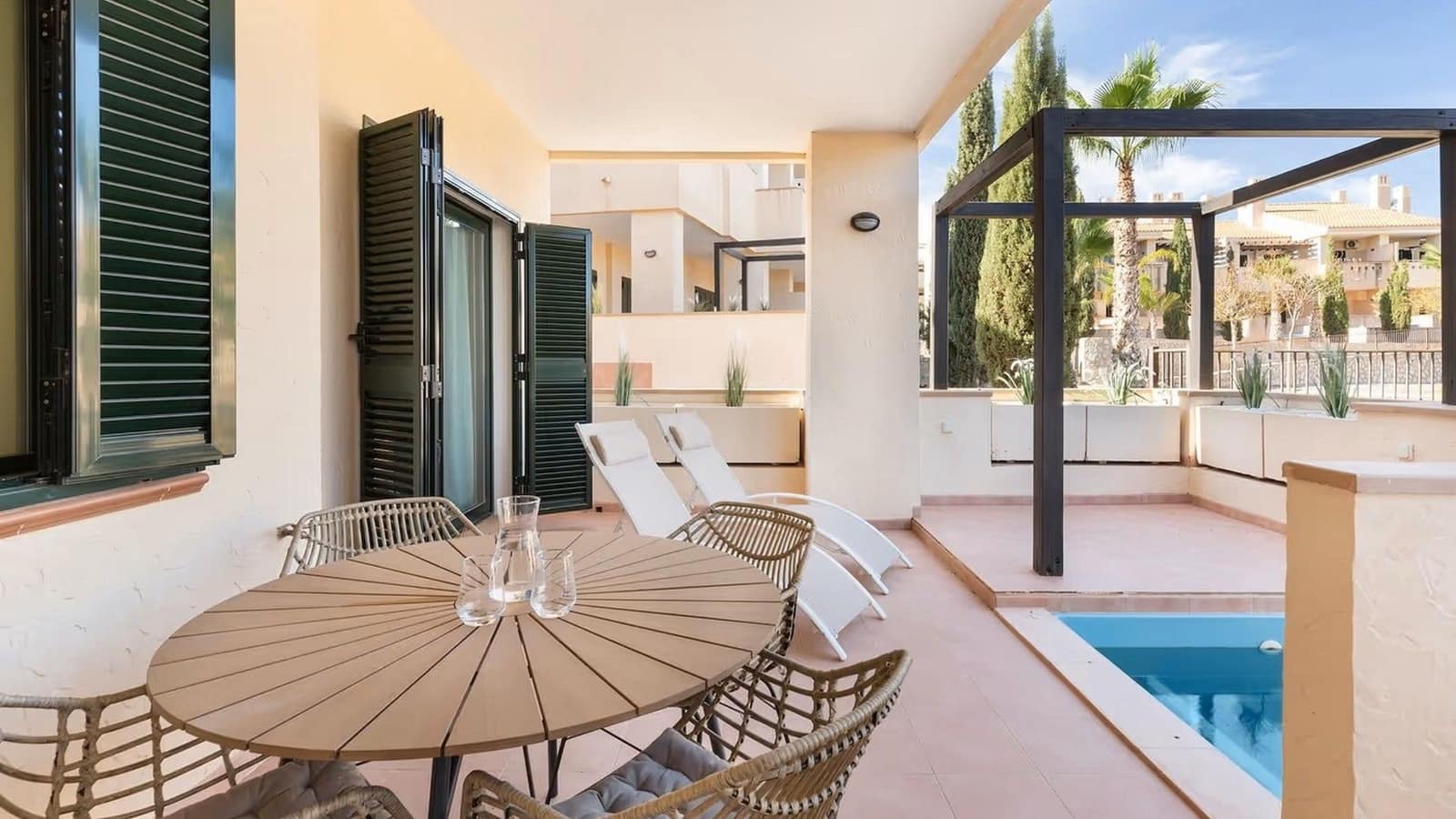 2 soveværelse Lejlighed til salg i Hacienda del Alamo med garage - € 175.000 (Ref: 9815336)