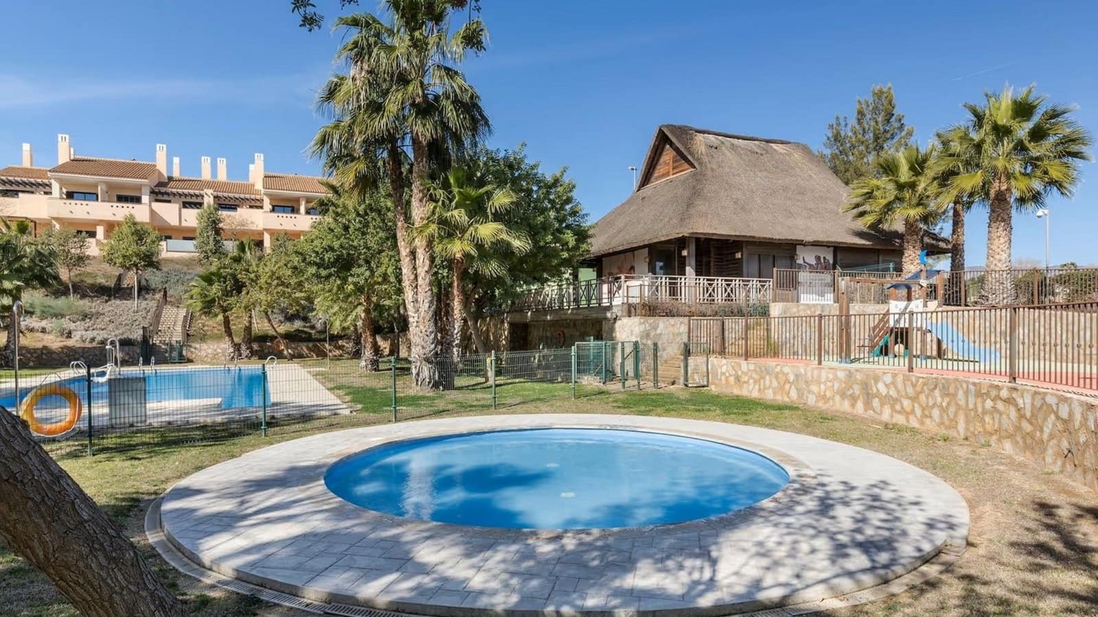 2 soveværelse Lejlighed til salg i Hacienda del Alamo med garage - € 175.000 (Ref: 9815336)