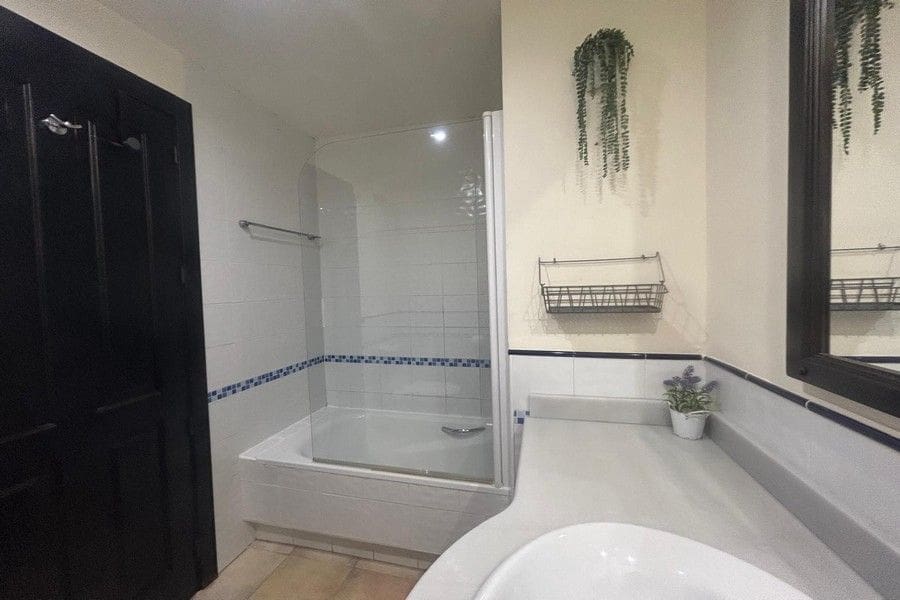 2 bedroom Villa for sale in Hacienda del Alamo with pool garage - € 190,000 (Ref: 9854616)