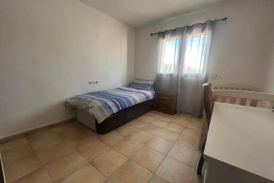 2 bedroom Villa for sale in Hacienda del Alamo with pool garage - € 190,000 (Ref: 9854616)