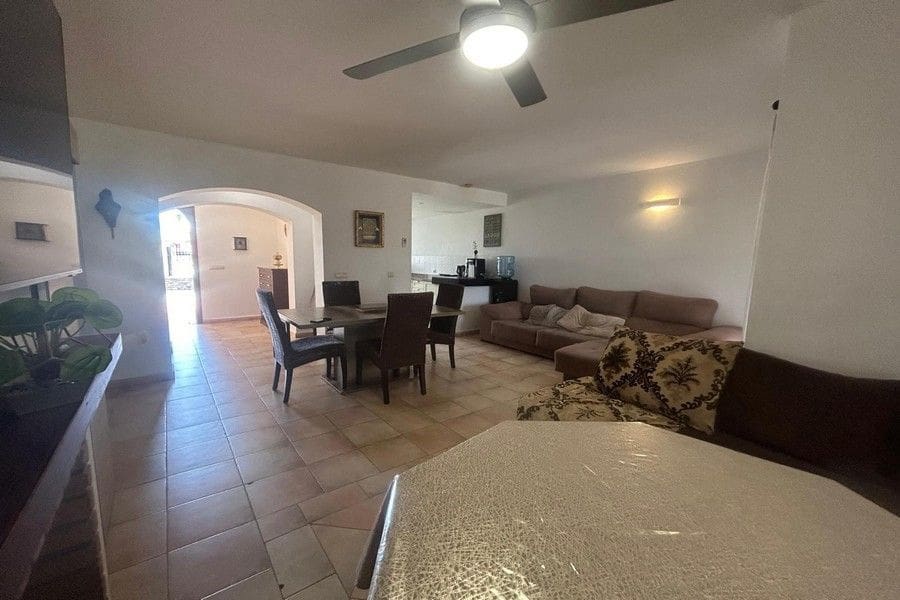 2 bedroom Villa for sale in Hacienda del Alamo with pool garage - € 190,000 (Ref: 9854616)