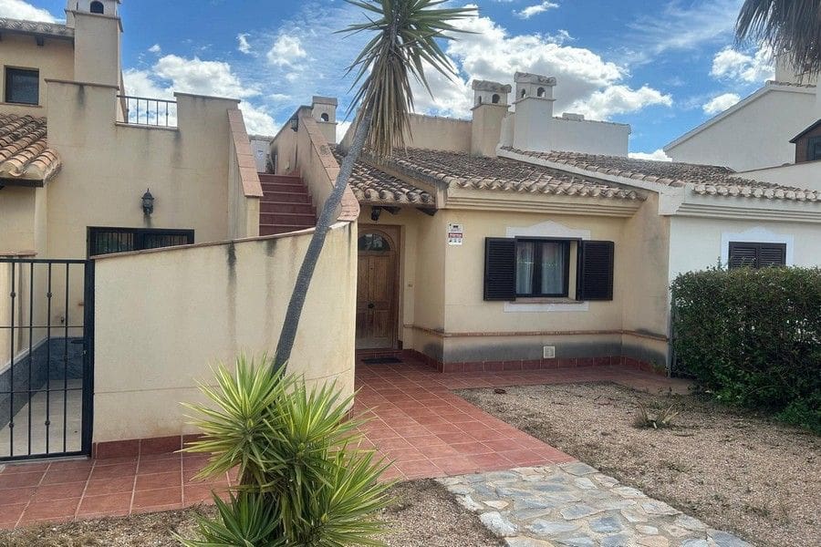 2 bedroom Villa for sale in Hacienda del Alamo with pool garage - € 190,000 (Ref: 9854616)