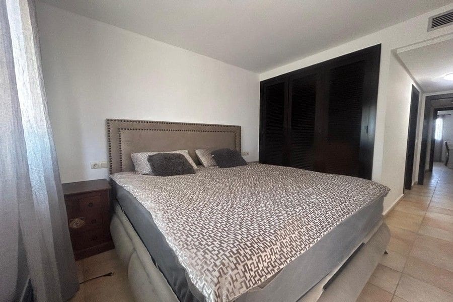 2 bedroom Villa for sale in Hacienda del Alamo with pool garage - € 190,000 (Ref: 9854616)