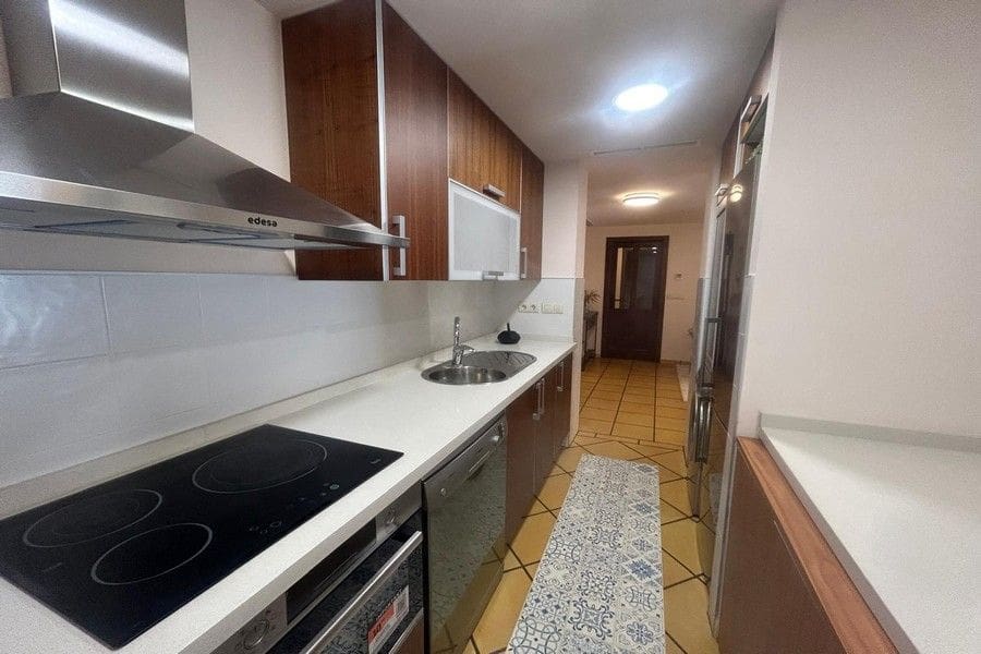 2 soverom Leilighet til salgs i Hacienda del Alamo med svømmebasseng garasje - € 225 000 (Ref: 9854616)