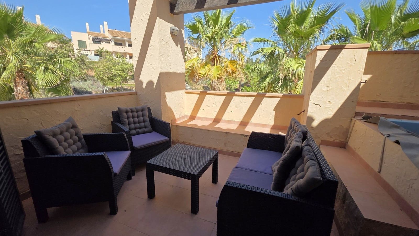 2 soveværelse Lejlighed til salg i Hacienda del Alamo med swimmingpool garage - € 160.000 (Ref: 9902355)