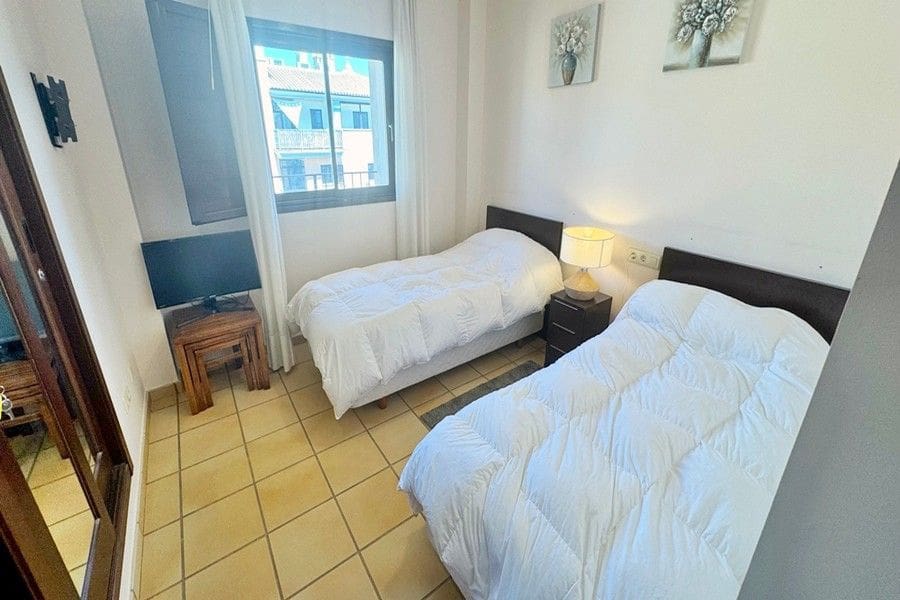 2 sypialnia Apartament na sprzedaż w Hacienda del Alamo z basenem garażem - 174 950 € (Ref: 9905267)