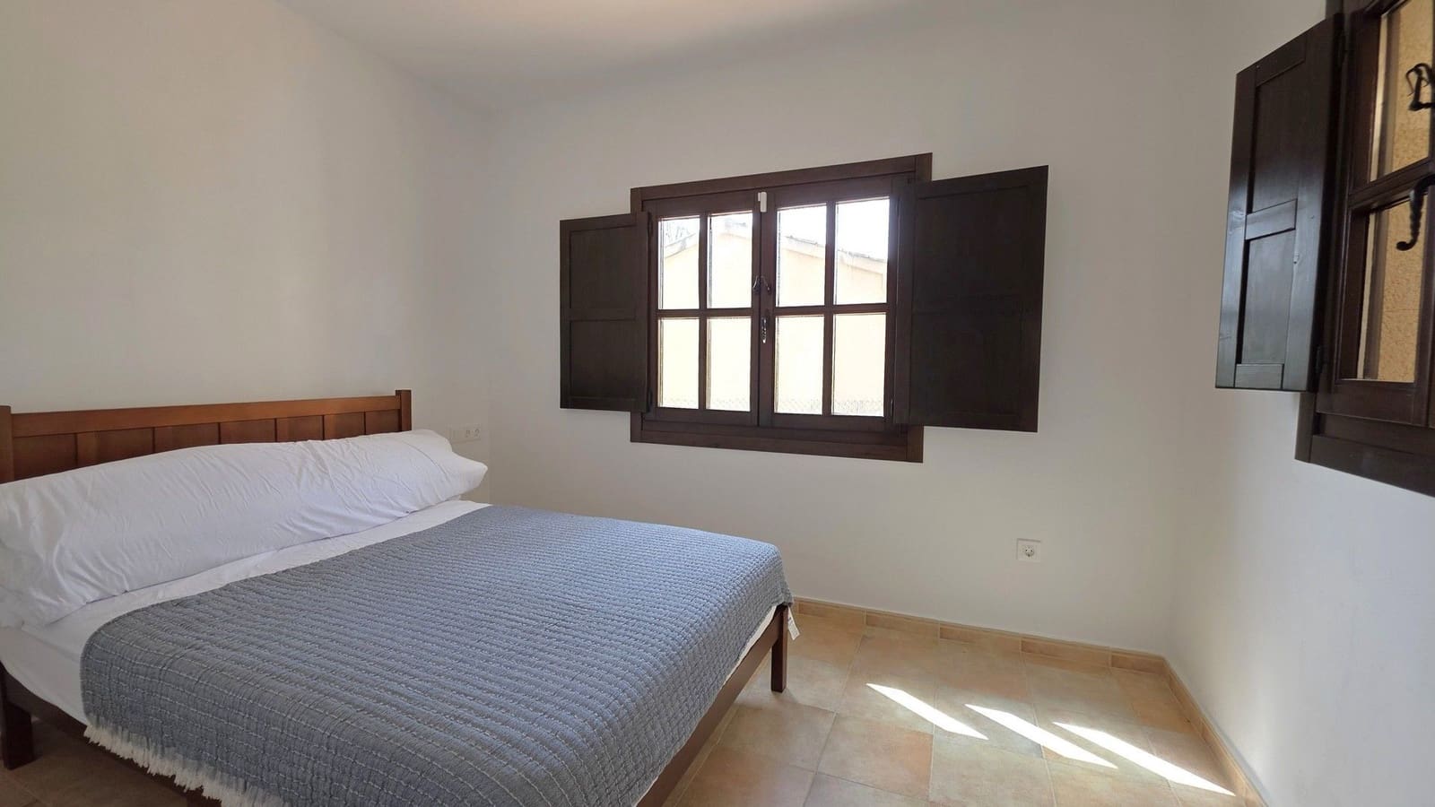 1 bedroom Villa for sale in Hacienda del Alamo with pool garage - € 149,950 (Ref: 9914583)
