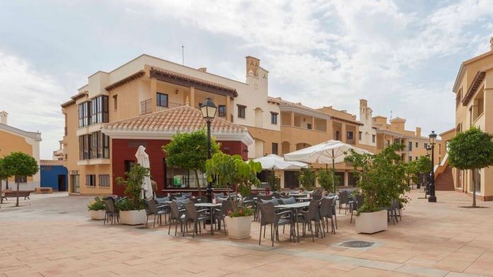 1 bedroom Villa for sale in Hacienda del Alamo with pool garage - € 149,950 (Ref: 9914583)